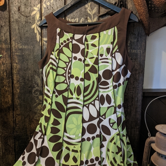 Gorgeous Sandra Darren dress. Sz 10 - Picture 3 of 6